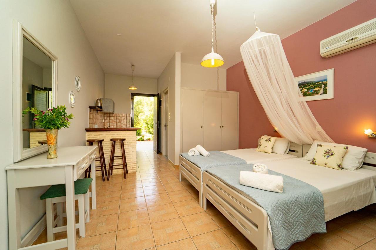Ionio Holidays Katerina Apartments Vasilikí Buitenkant foto